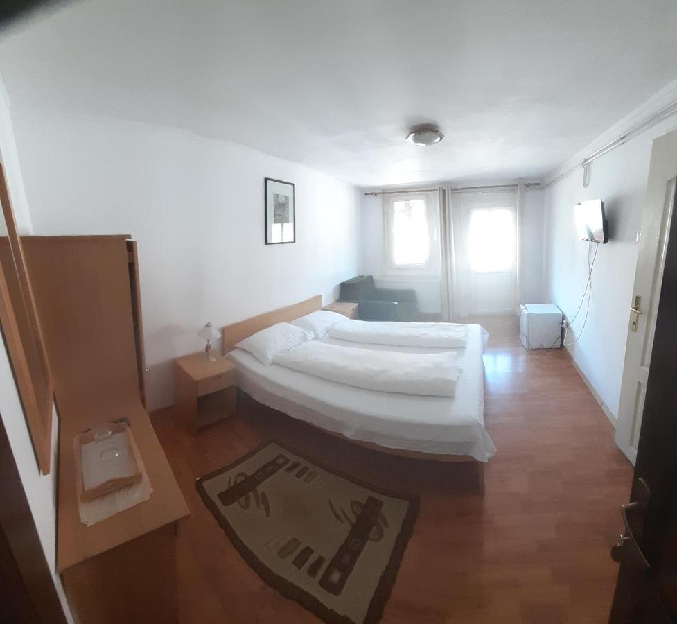 Vila Szoke Совата Екстериор снимка